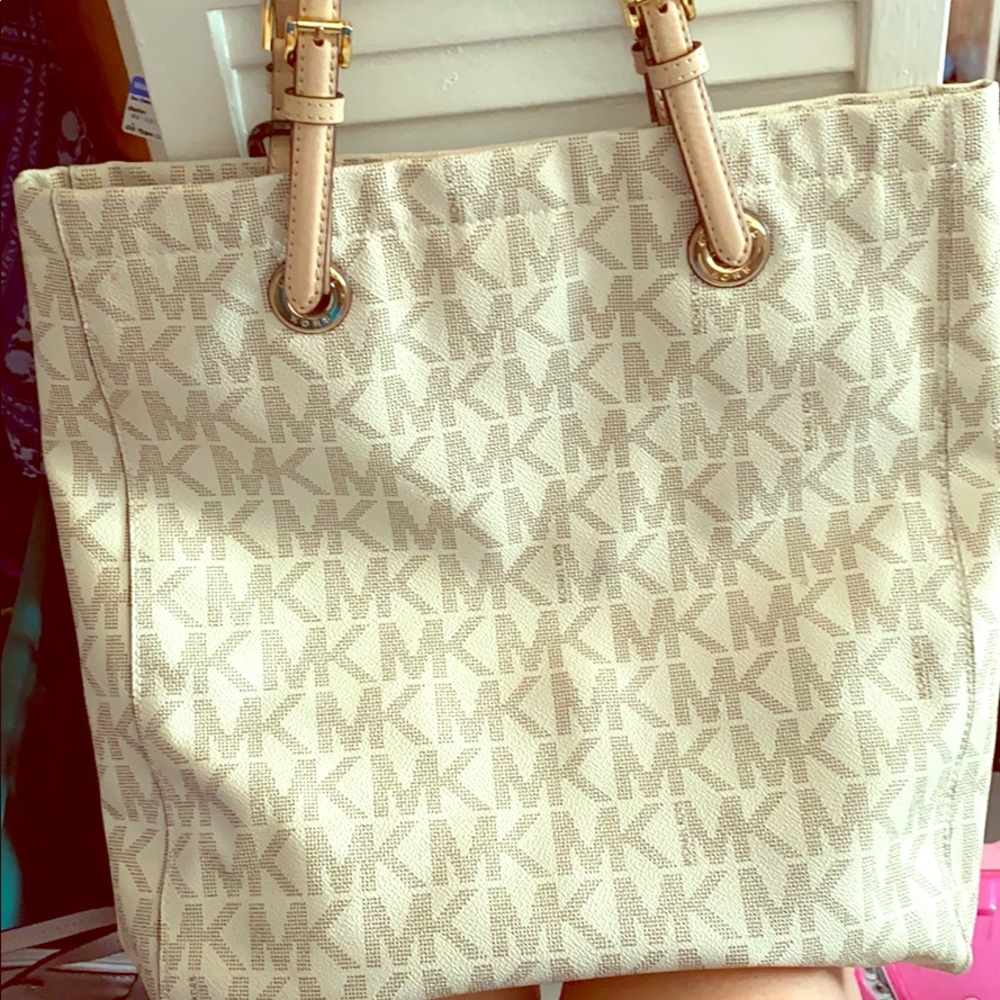 Michael Kors purse